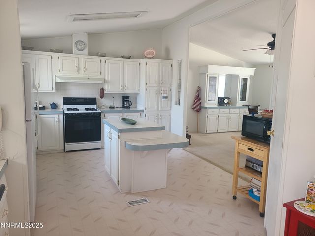 5211 Vanessa Drive, Fallon, NV 89406
