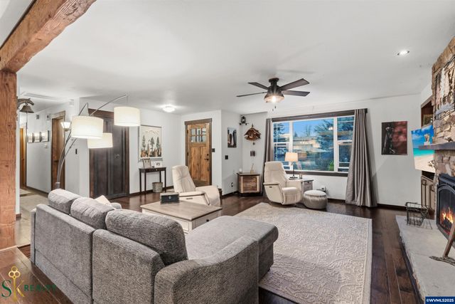 2555 NW Squire Pl, Albany, OR 97321