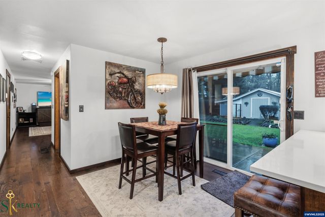 2555 NW Squire Pl, Albany, OR 97321