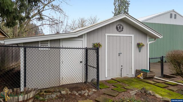 2555 NW Squire Pl, Albany, OR 97321