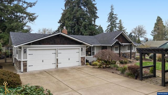 2555 NW Squire Pl, Albany, OR 97321