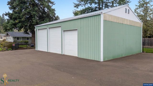 2555 NW Squire Pl, Albany, OR 97321