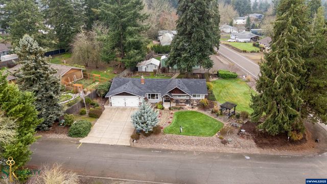 2555 NW Squire Pl, Albany, OR 97321