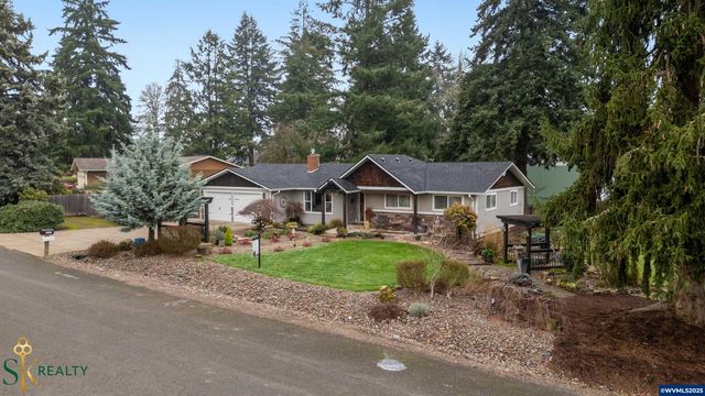 2555 NW Squire Pl, Albany, OR 97321