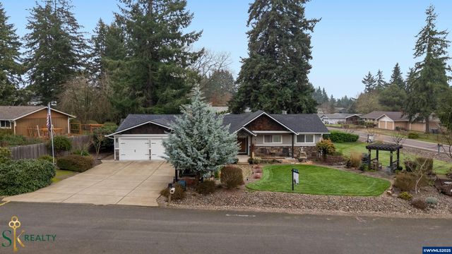 2555 NW Squire Pl, Albany, OR 97321