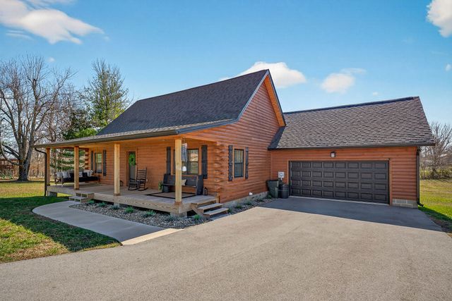 108 Crestview Ln, Livingston, TN 38570