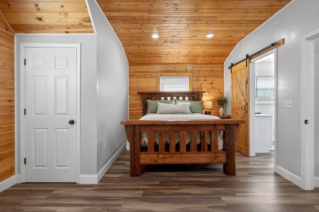 108 Crestview Ln, Livingston, TN 38570