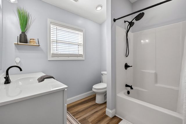 108 Crestview Ln, Livingston, TN 38570