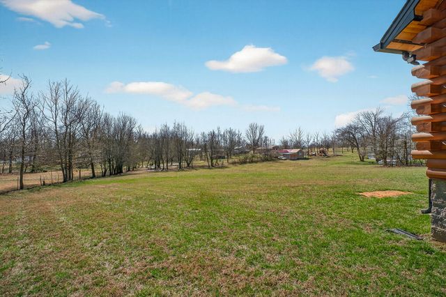 108 Crestview Ln, Livingston, TN 38570