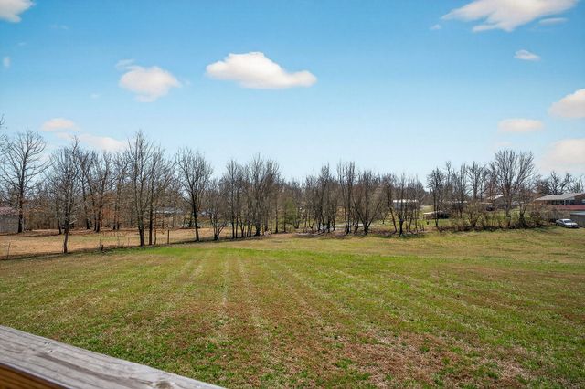 108 Crestview Ln, Livingston, TN 38570