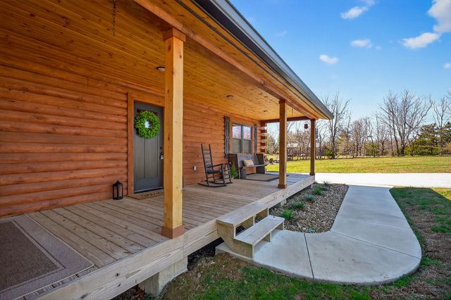 108 Crestview Ln, Livingston, TN 38570