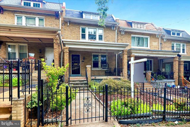 4429 3RD ST NW, Washington, DC 20011