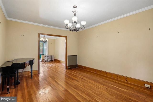 4429 3RD ST NW, Washington, DC 20011