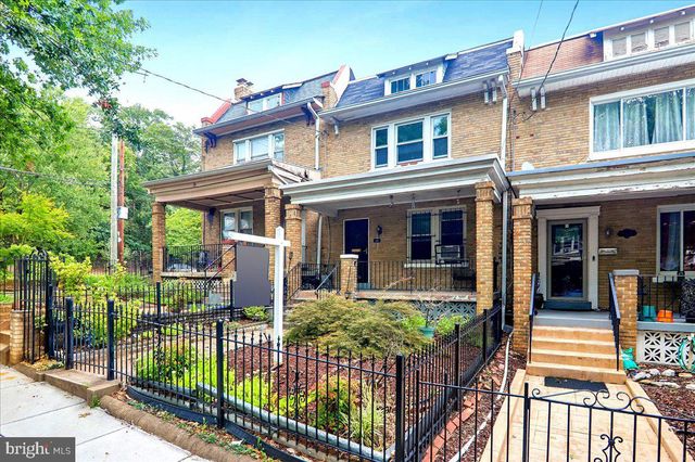 4429 3RD ST NW, Washington, DC 20011