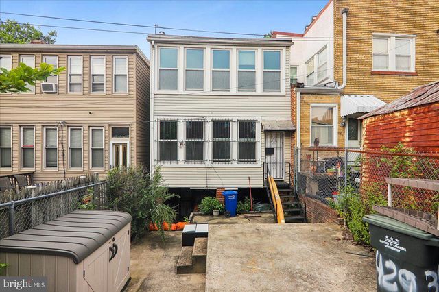4429 3RD ST NW, Washington, DC 20011