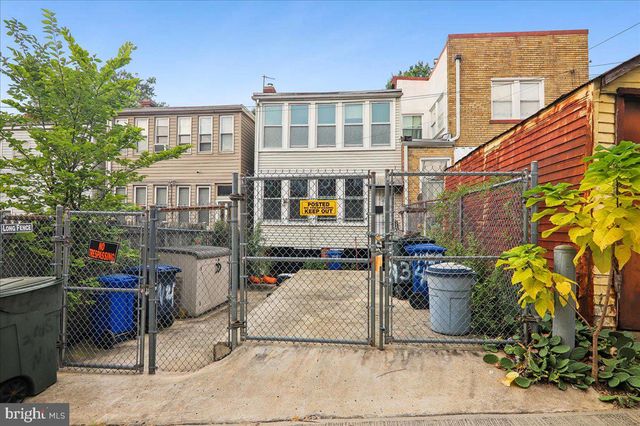 4429 3RD ST NW, Washington, DC 20011