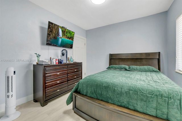 142 W 35th Street, Hialeah, FL 33012