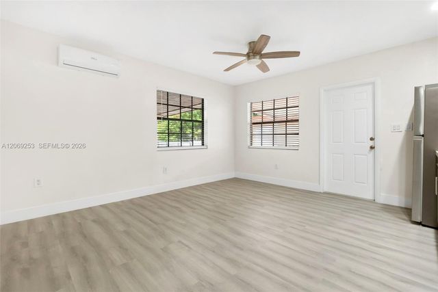 142 W 35th Street, Hialeah, FL 33012