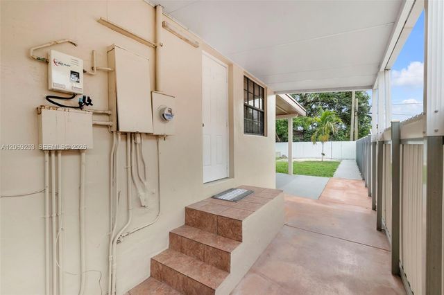 142 W 35th Street, Hialeah, FL 33012