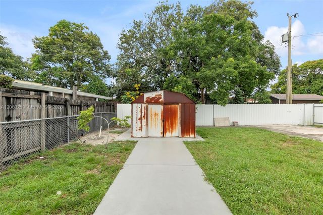 142 W 35th Street, Hialeah, FL 33012
