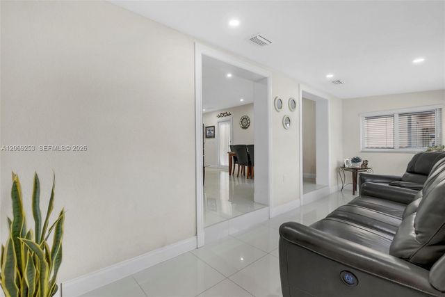 142 W 35th Street, Hialeah, FL 33012