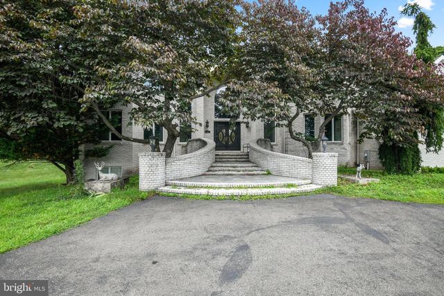 28 HIGH RIDGE RD, Skillman, NJ 08558