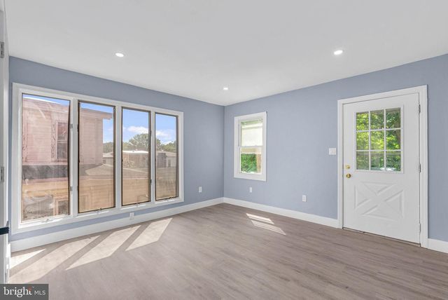 905 MULBERRY ST, Brookhaven, PA 19015