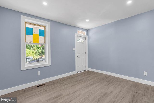 905 MULBERRY ST, Brookhaven, PA 19015