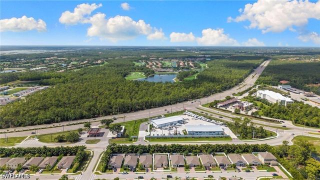 722 Hadley PL W, Naples, FL 34104
