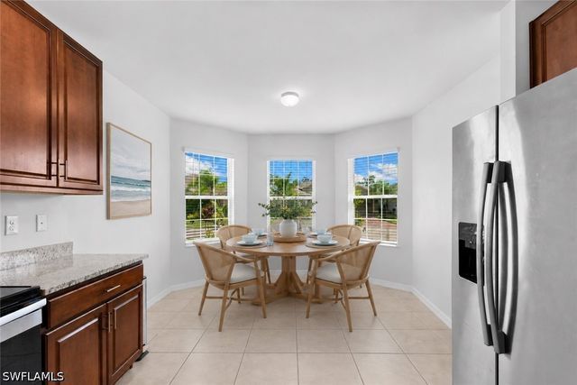 722 Hadley PL W, Naples, FL 34104
