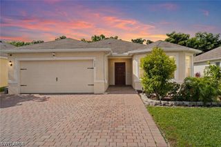 722 Hadley PL W, Naples, FL 34104