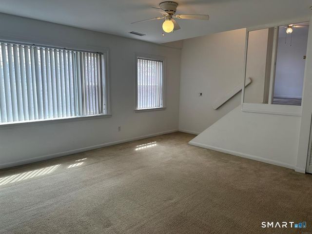 1334 Dixwell Avenue C, Hamden, CT 06514