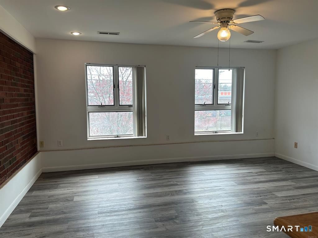 1334 Dixwell Avenue C, Hamden, CT 06514