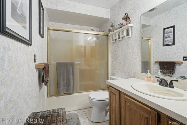 3813 Watuga Street, Commerce Charter Township, MI 48390