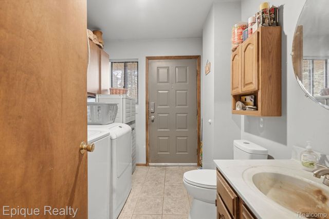 3813 Watuga Street, Commerce Charter Township, MI 48390