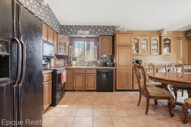 3813 Watuga Street, Commerce Charter Township, MI 48390