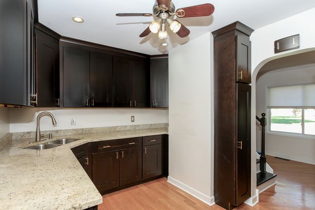 225 Indianapolis Avenue, Downers Grove, IL 60515