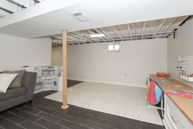 225 Indianapolis Avenue, Downers Grove, IL 60515