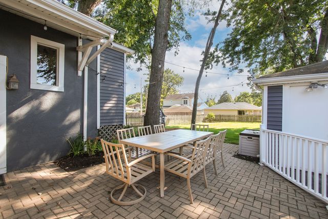 225 Indianapolis Avenue, Downers Grove, IL 60515