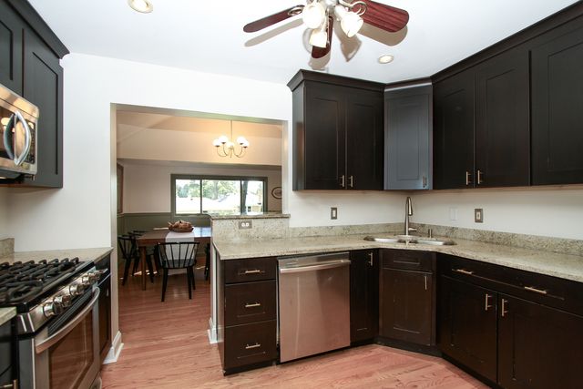 225 Indianapolis Avenue, Downers Grove, IL 60515