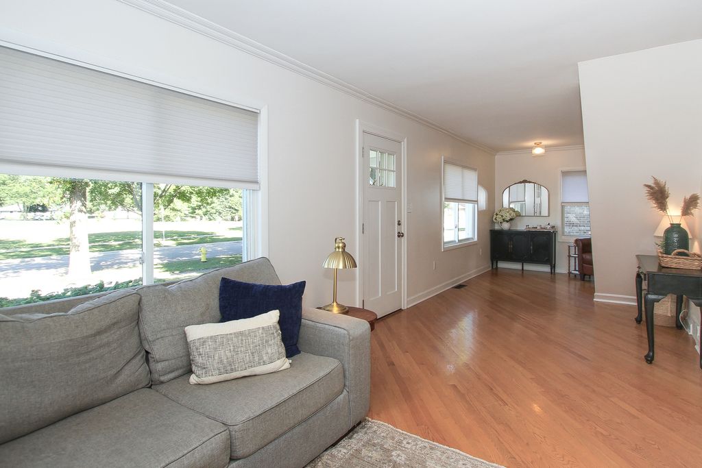 225 Indianapolis Avenue, Downers Grove, IL 60515 — photo 4