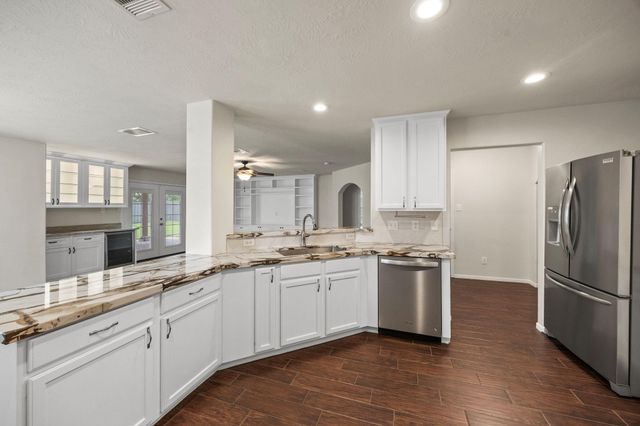 3806 Parry Field Court, Pearland, TX 77584