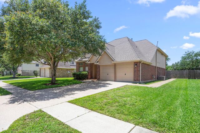 3806 Parry Field Court, Pearland, TX 77584