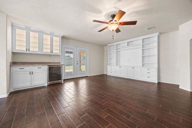 3806 Parry Field Court, Pearland, TX 77584