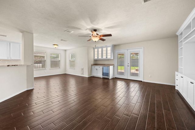 3806 Parry Field Court, Pearland, TX 77584