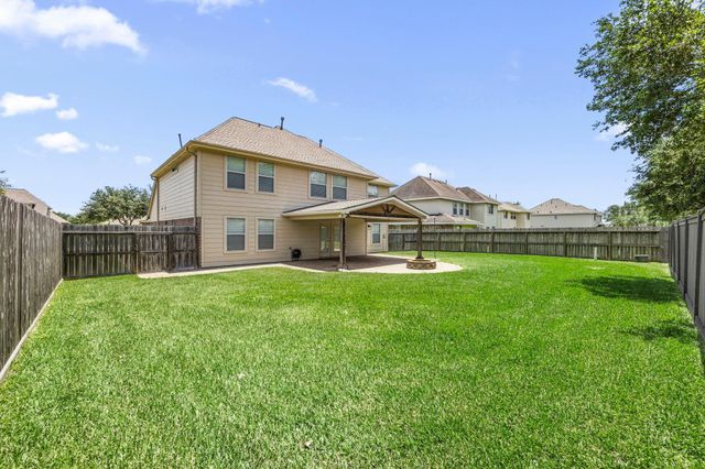 3806 Parry Field Court, Pearland, TX 77584