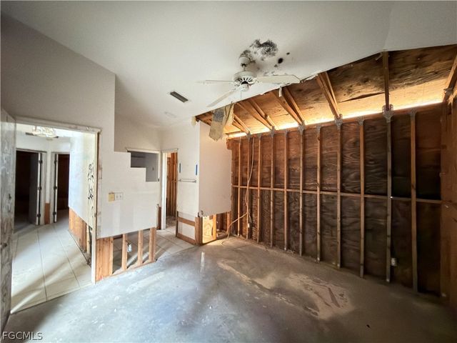 2601 Van Buren PKWY, Cape Coral, FL 33993