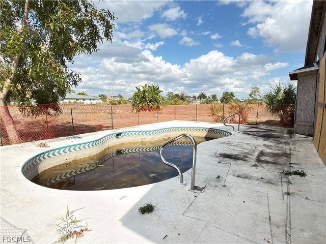 2601 Van Buren PKWY, Cape Coral, FL 33993