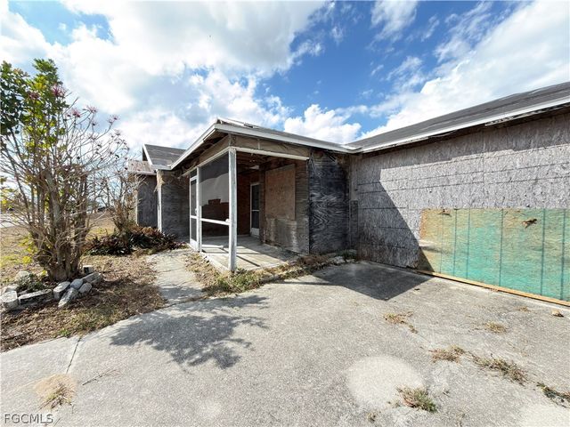 2601 Van Buren PKWY, Cape Coral, FL 33993