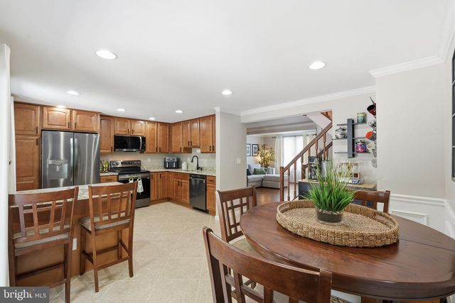 8764 NEWINGTON COMMONS RD, Lorton, VA 22079